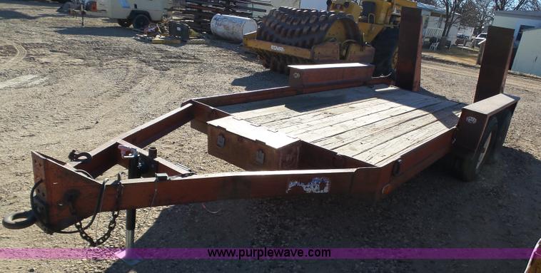 image for item J8291 1984 Belshe equipment trailer