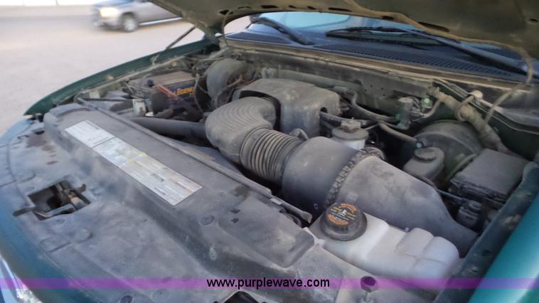 image for item J8293 1999 Ford F150 SuperCab pickup truck