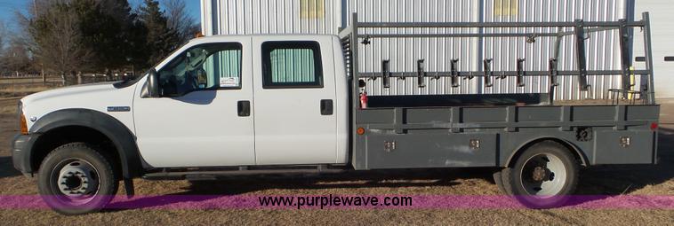 image for item J8294 2006 Ford F450 Super Duty SuperCrew flatbed truck