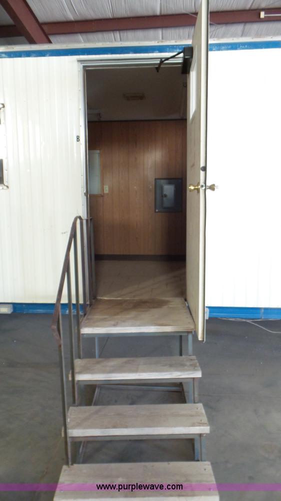 image for item J8295 2000 Office Master trailer