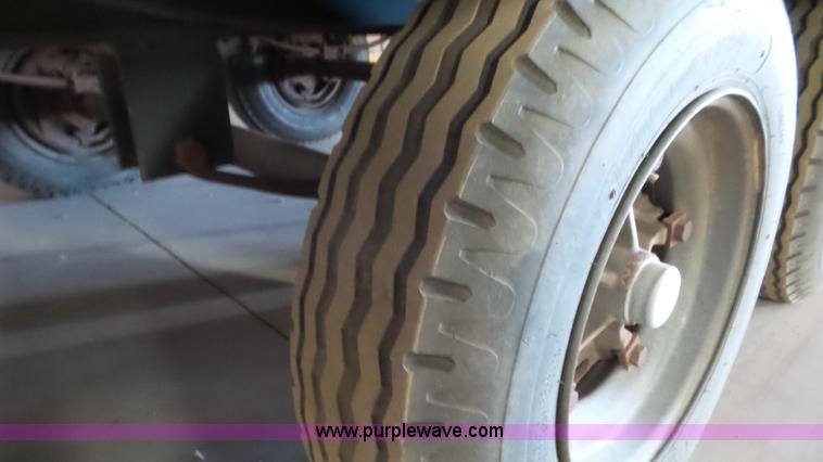 image for item J8295 2000 Office Master trailer