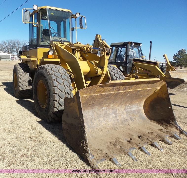 image for item J8298 1996 Caterpillar 928F wheel loader