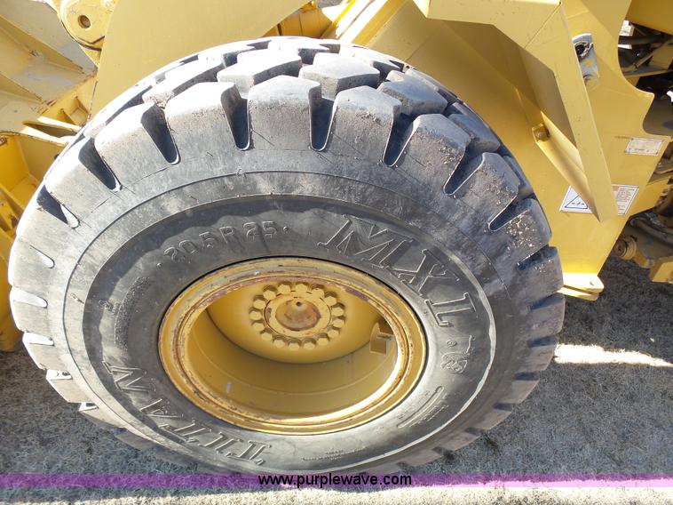 image for item J8298 1996 Caterpillar 928F wheel loader