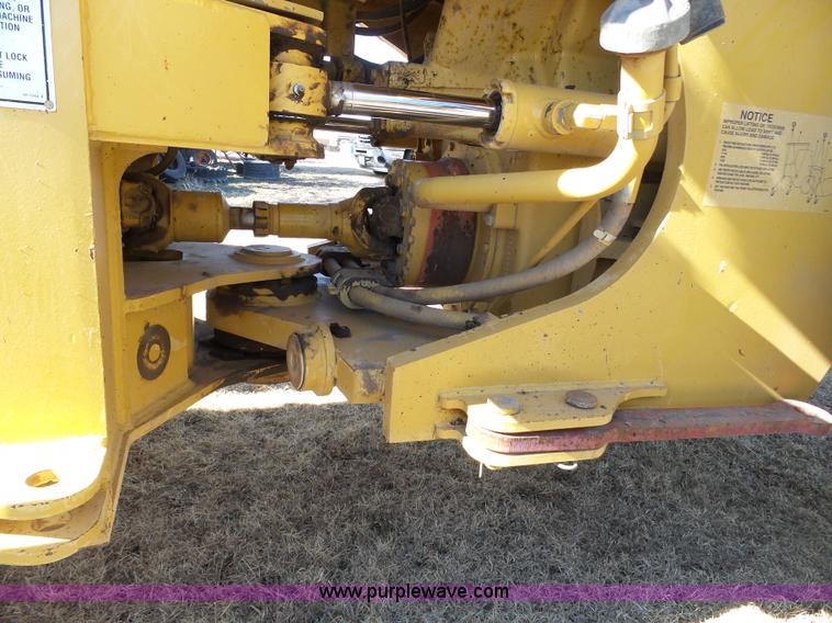 image for item J8298 1996 Caterpillar 928F wheel loader