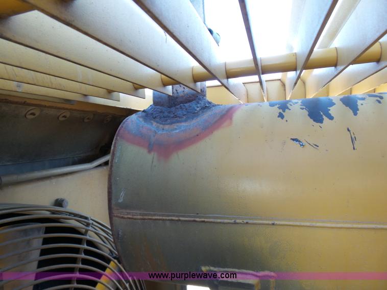 image for item J8298 1996 Caterpillar 928F wheel loader