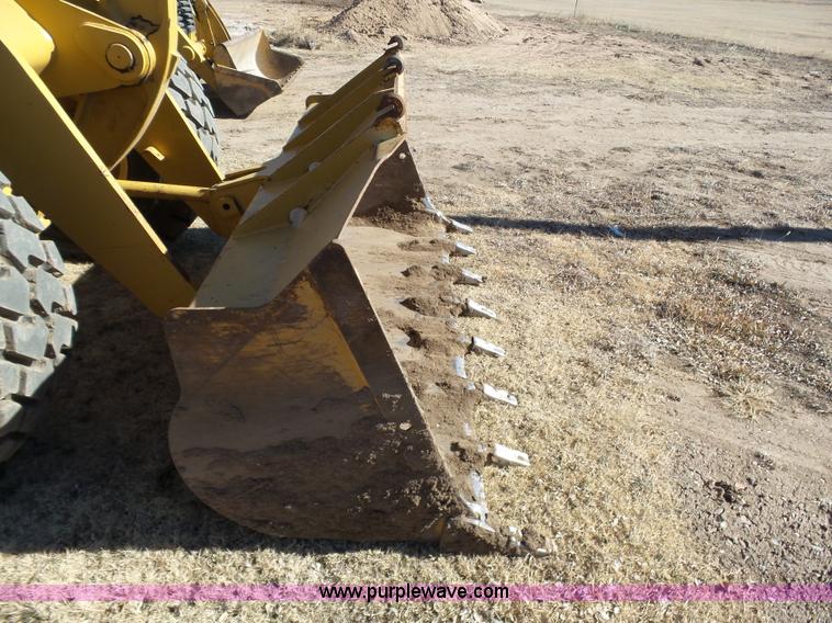 image for item J8298 1996 Caterpillar 928F wheel loader