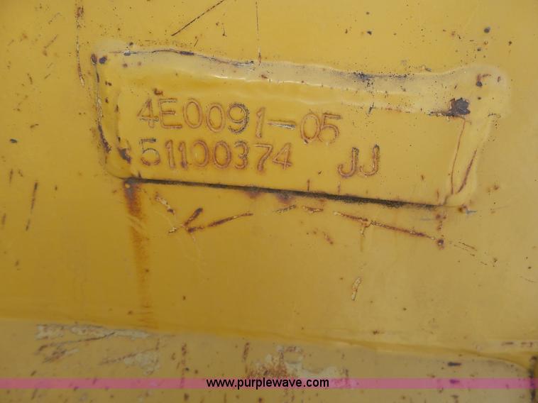 image for item J8298 1996 Caterpillar 928F wheel loader