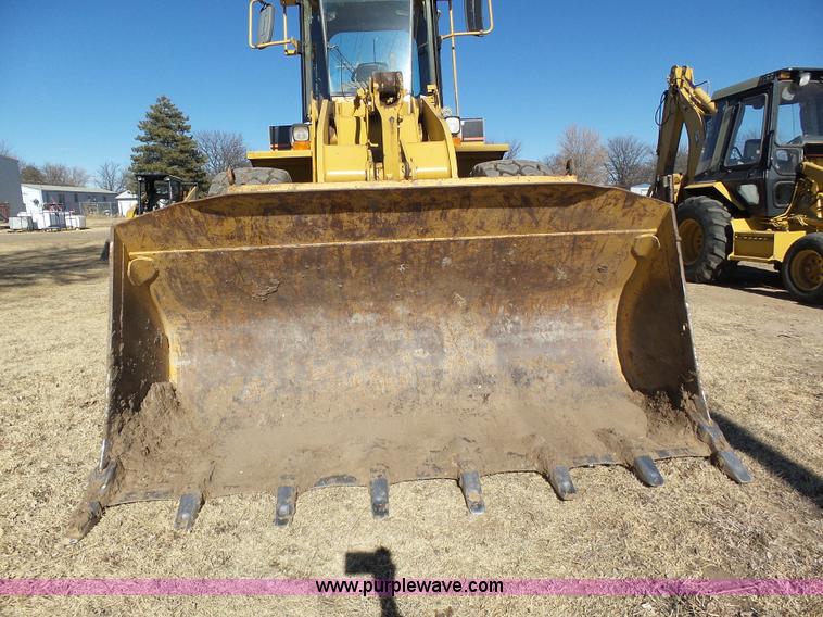 image for item J8298 1996 Caterpillar 928F wheel loader