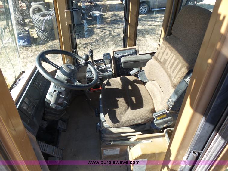 image for item J8298 1996 Caterpillar 928F wheel loader