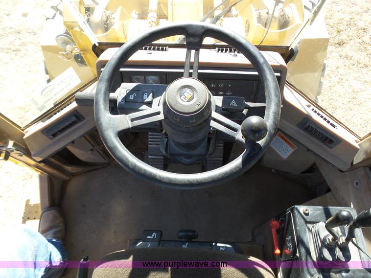 image for item J8298 1996 Caterpillar 928F wheel loader