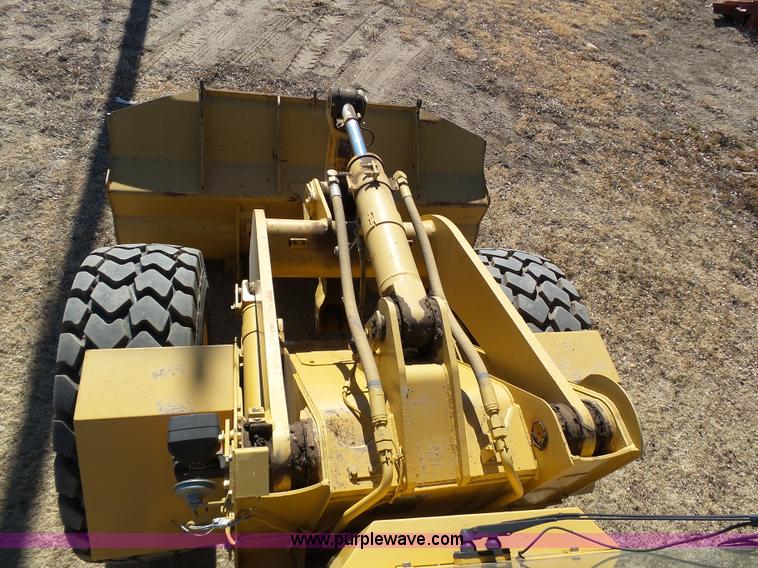 image for item J8298 1996 Caterpillar 928F wheel loader