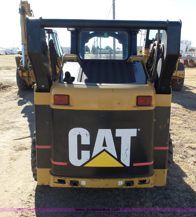 image for item J8299 2007 Caterpillar 252B skid steer