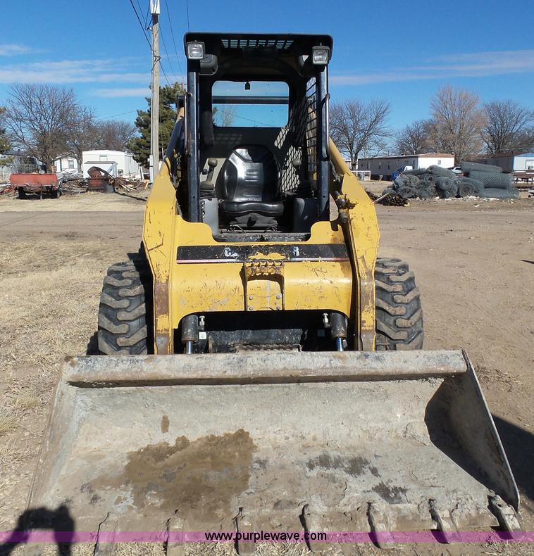 image for item J8299 2007 Caterpillar 252B skid steer