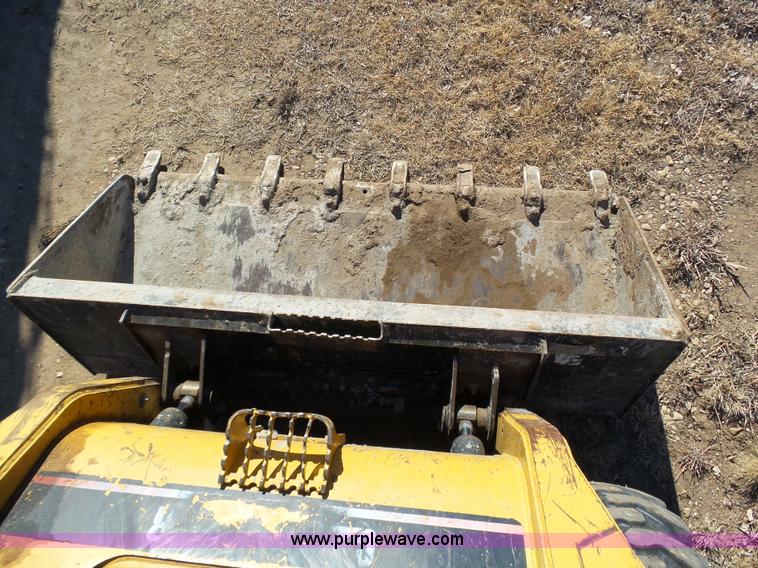 image for item J8299 2007 Caterpillar 252B skid steer