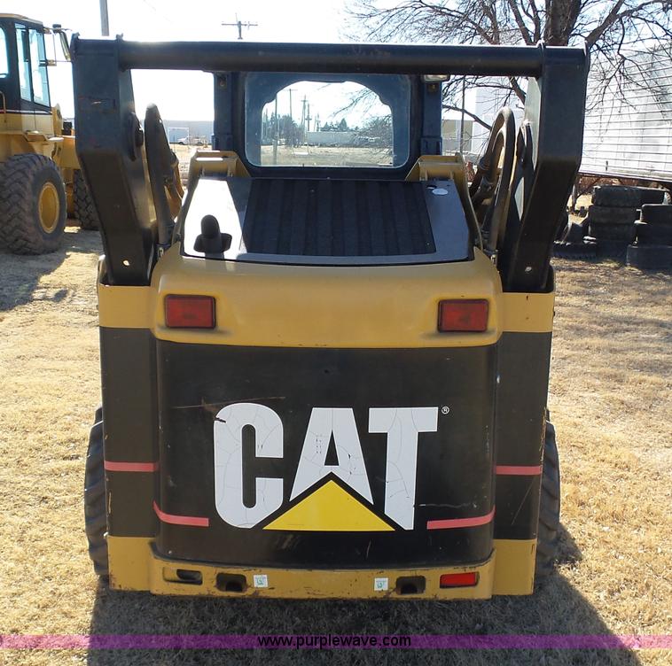 image for item J8300 2007 Caterpillar 252B skid steer