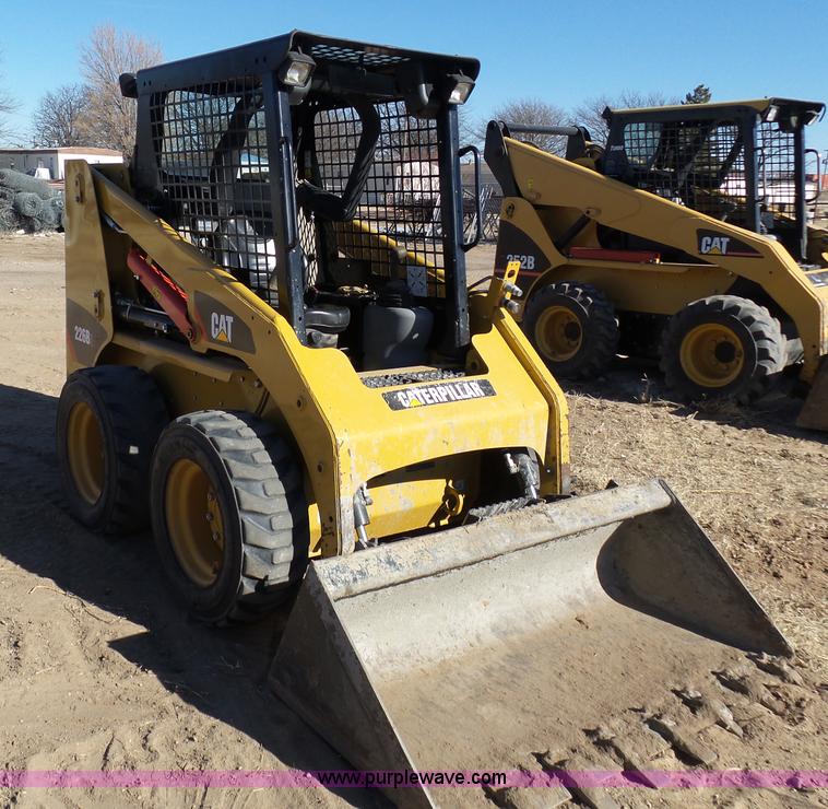 image for item J8301 2012 Caterpillar 226B3 skid steer