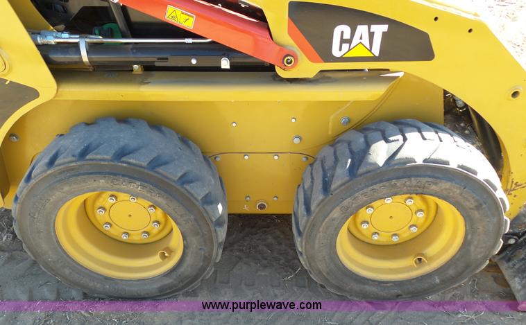 image for item J8301 2012 Caterpillar 226B3 skid steer