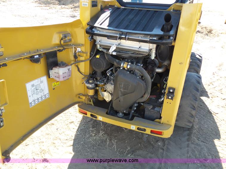 image for item J8301 2012 Caterpillar 226B3 skid steer