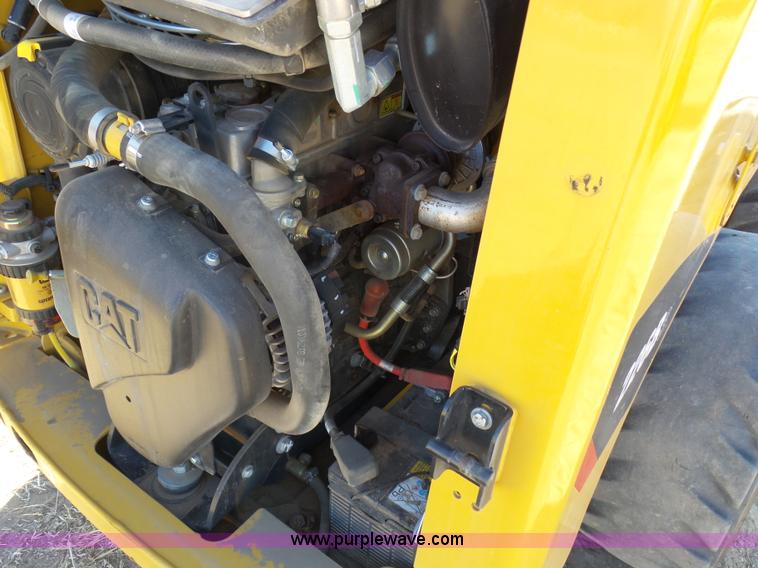 image for item J8301 2012 Caterpillar 226B3 skid steer