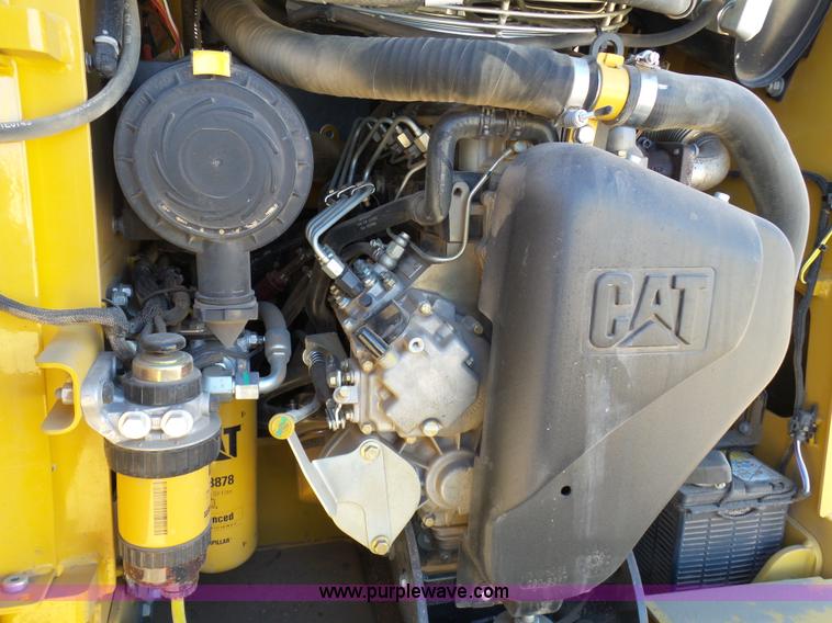 image for item J8301 2012 Caterpillar 226B3 skid steer