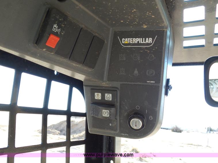 image for item J8301 2012 Caterpillar 226B3 skid steer