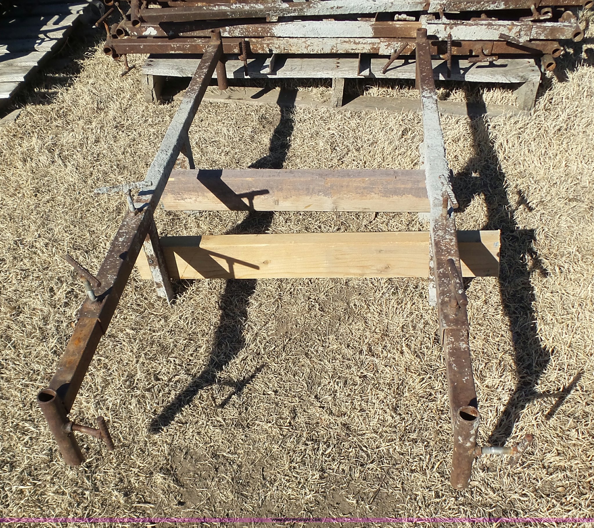 Assorted items in Hugoton, KS | Item J6820 sold | Purple Wave