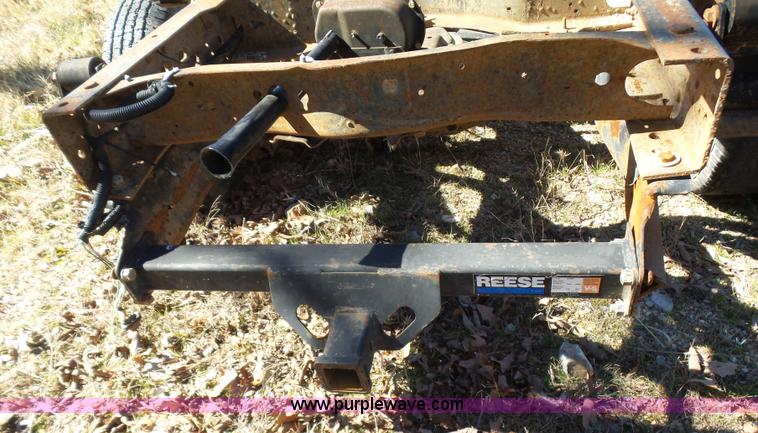 image for item AQ9722 2006 Ford F250 Super Duty Crew Cab pickup truck cab and chassis