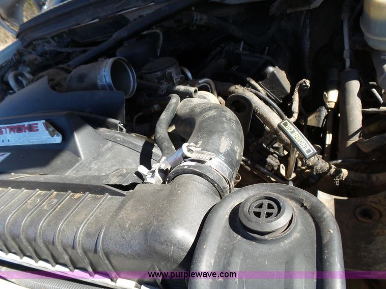 image for item AQ9722 2006 Ford F250 Super Duty Crew Cab pickup truck cab and chassis