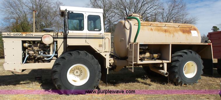 image for item AQ9723 Ag Gator Injactor 2004 self-propelled applicator