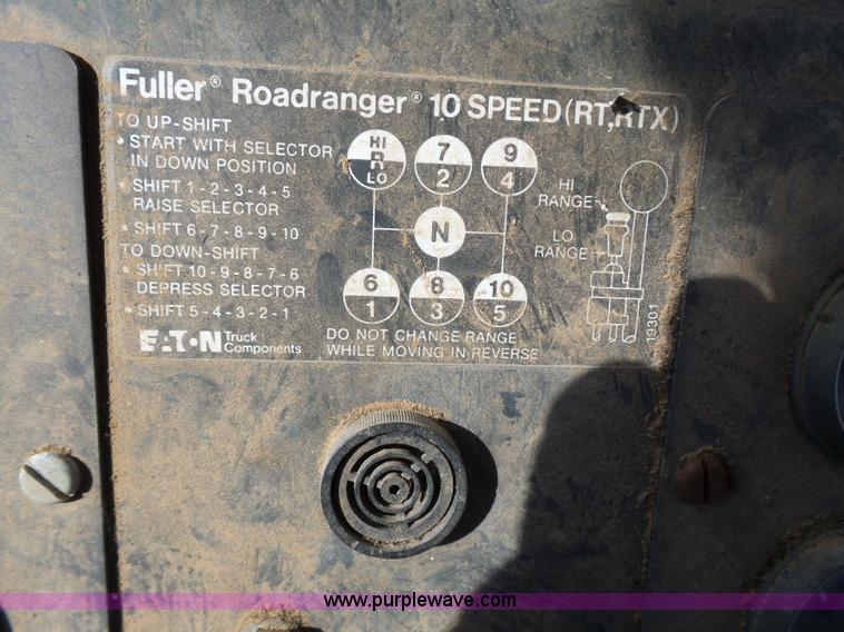 image for item AQ9723 Ag Gator Injactor 2004 self-propelled applicator