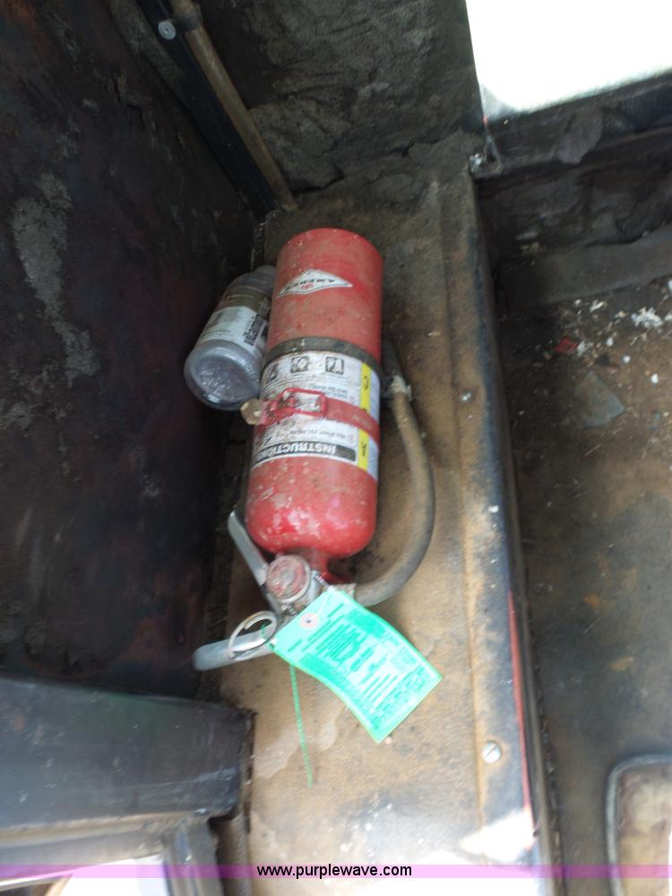 image for item AQ9723 Ag Gator Injactor 2004 self-propelled applicator