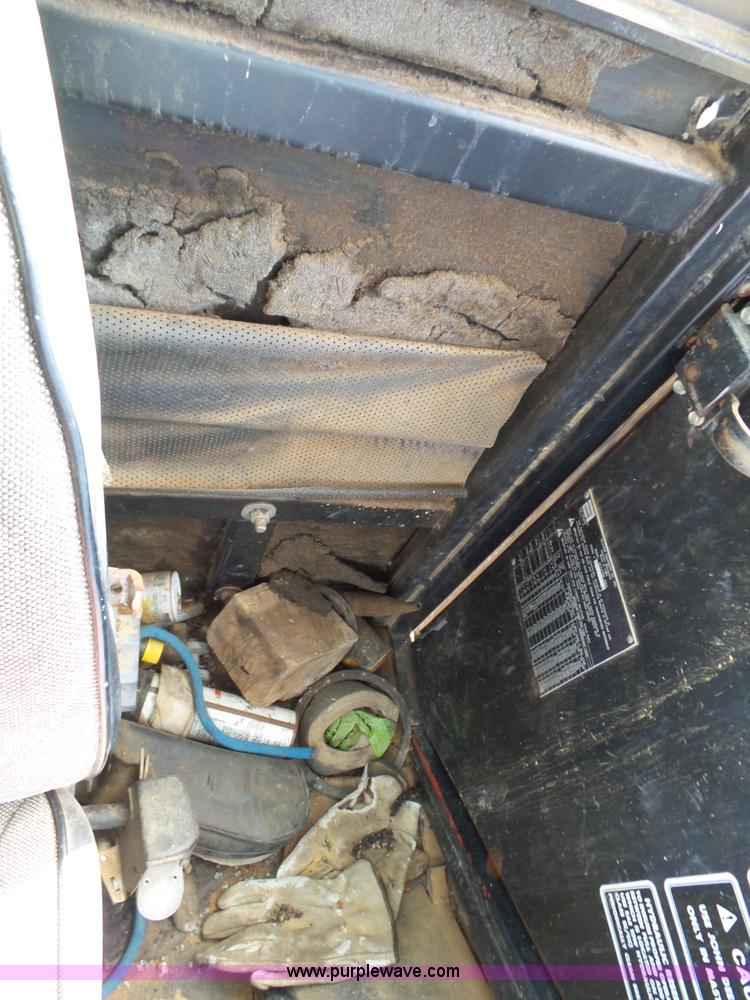 image for item AQ9723 Ag Gator Injactor 2004 self-propelled applicator