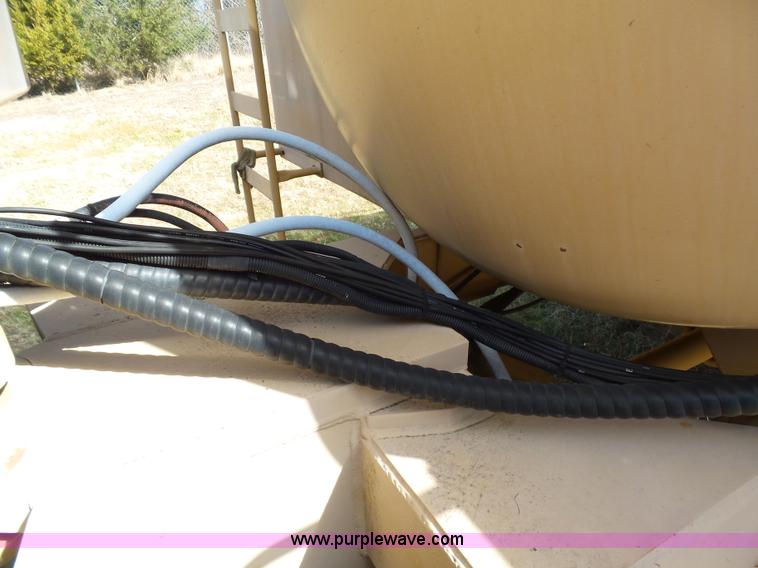 image for item AQ9723 Ag Gator Injactor 2004 self-propelled applicator