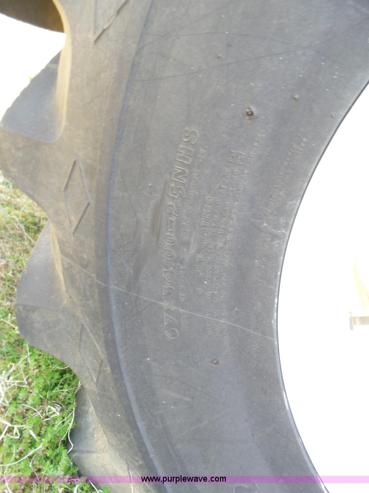 image for item AQ9723 Ag Gator Injactor 2004 self-propelled applicator