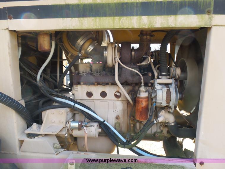 image for item AQ9723 Ag Gator Injactor 2004 self-propelled applicator