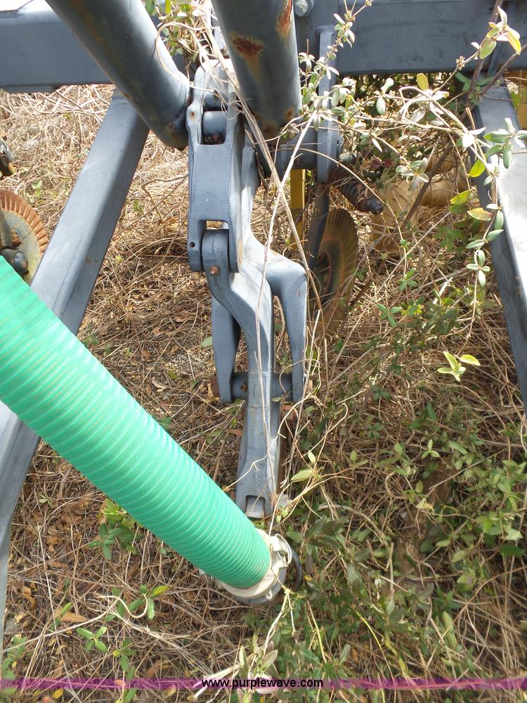 image for item AQ9723 Ag Gator Injactor 2004 self-propelled applicator