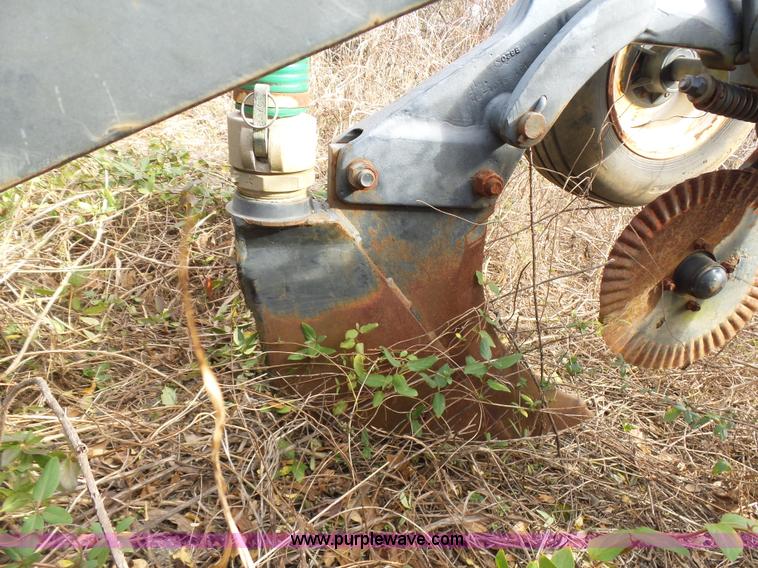 image for item AQ9723 Ag Gator Injactor 2004 self-propelled applicator