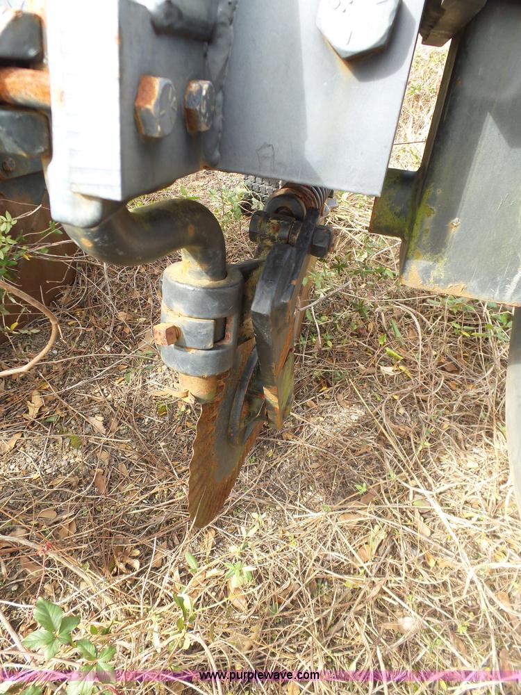 image for item AQ9723 Ag Gator Injactor 2004 self-propelled applicator