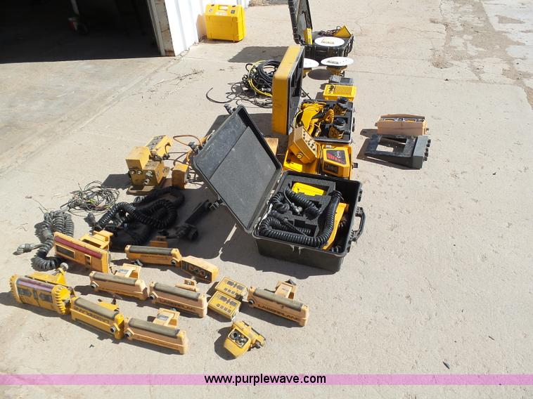 image for item AR9453 Assorted surveying tools