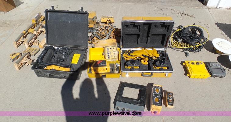 image for item AR9453 Assorted surveying tools