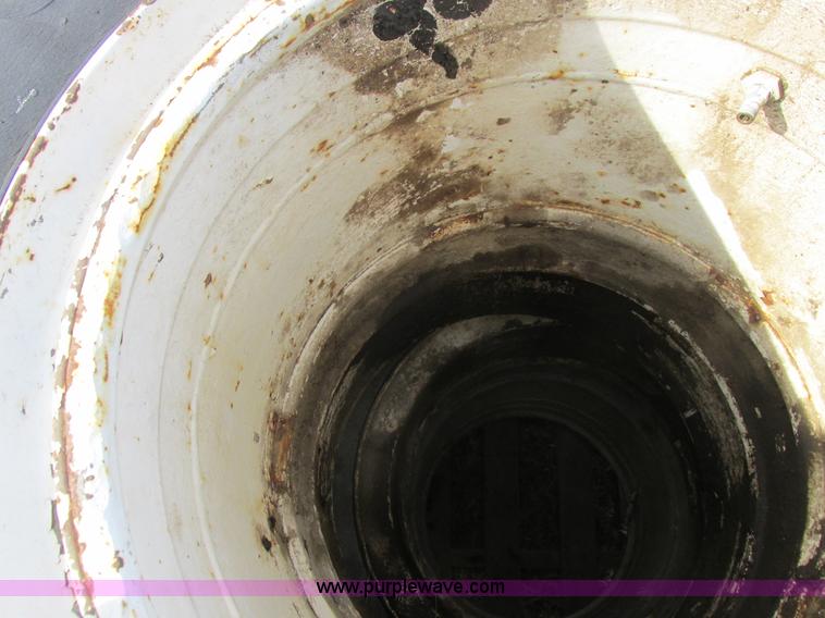 image for item AW9584 (2) 48 x 31.00 x 20 tires