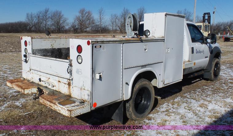 image for item AX9225 2005 Ford F550 service truck