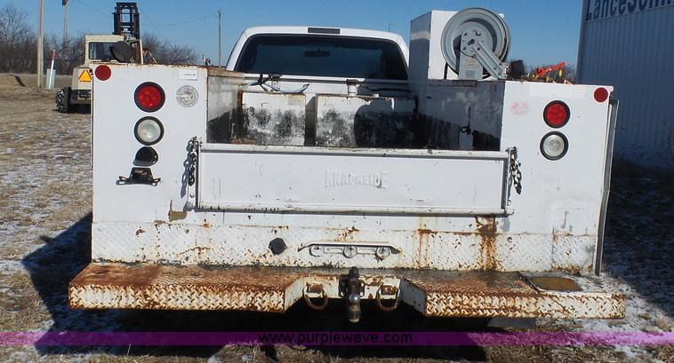 image for item AX9225 2005 Ford F550 service truck