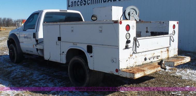 image for item AX9225 2005 Ford F550 service truck