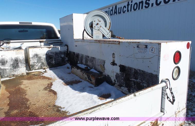 image for item AX9225 2005 Ford F550 service truck
