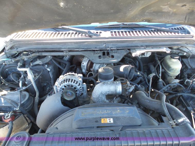 image for item AX9225 2005 Ford F550 service truck
