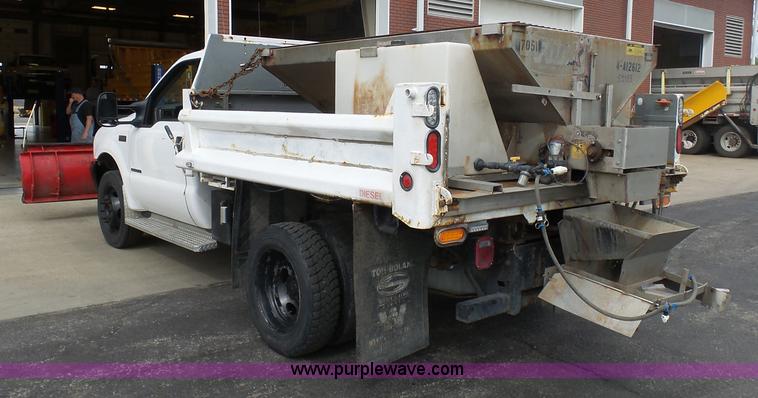 image for item BH9384 2002 Ford F550 dump truck