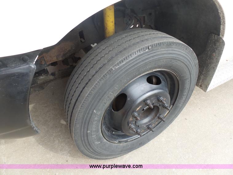 image for item BH9384 2002 Ford F550 dump truck