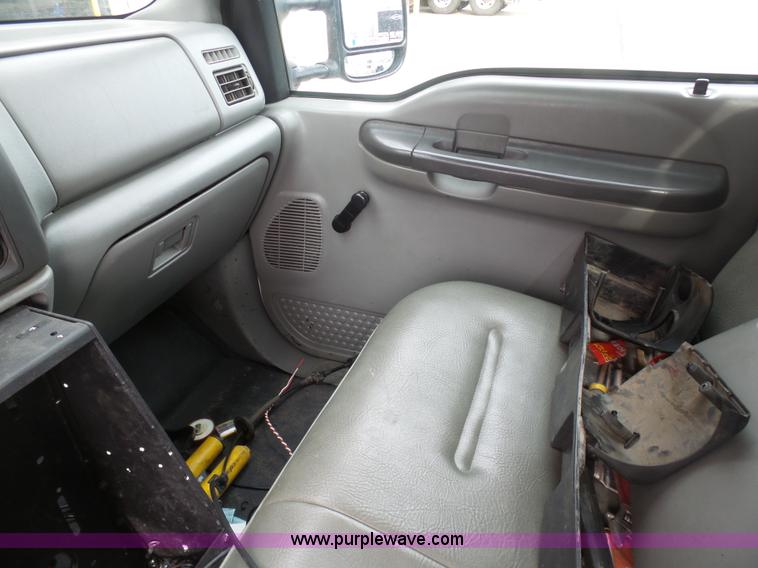 image for item BH9384 2002 Ford F550 dump truck