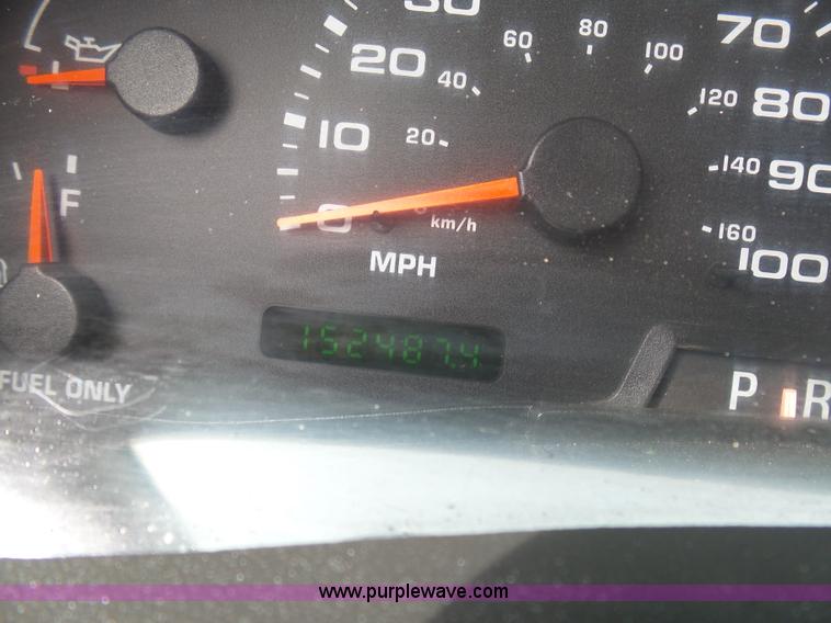 image for item BH9384 2002 Ford F550 dump truck